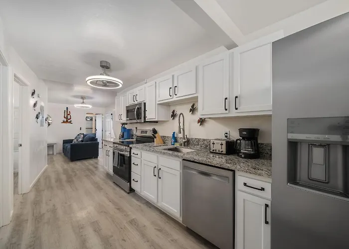 3br 2ba Cozy With Jacuzzi Near Downtown Tucson