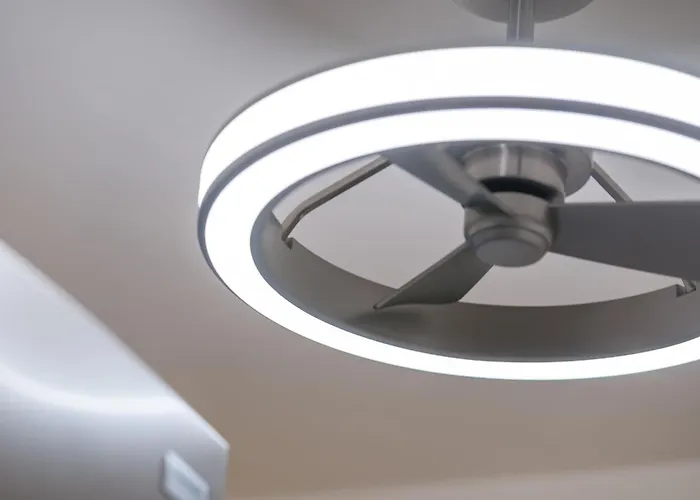 Сasa de vacaciones 3br 2ba Cozy With Jacuzzi Near Downtown *