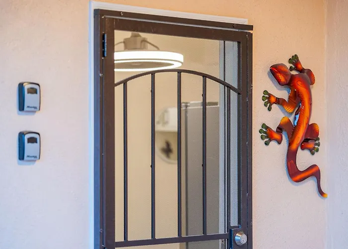 3br 2ba Cozy With Jacuzzi Near Downtown Сasa de vacaciones *