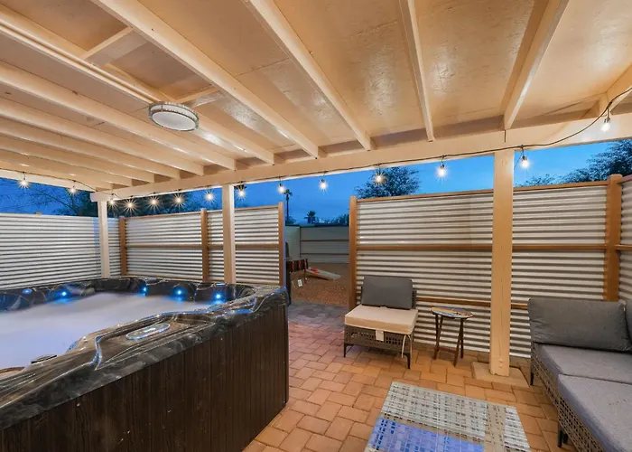 3br 2ba Cozy With Jacuzzi Near Downtown Tucson