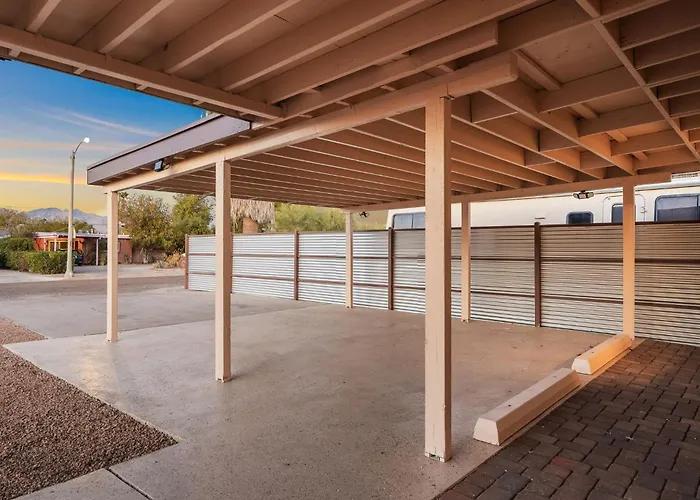 3br 2ba Cozy With Jacuzzi Near Downtown