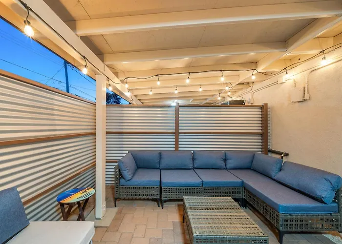 3br 2ba Cozy With Jacuzzi Near Downtown *
